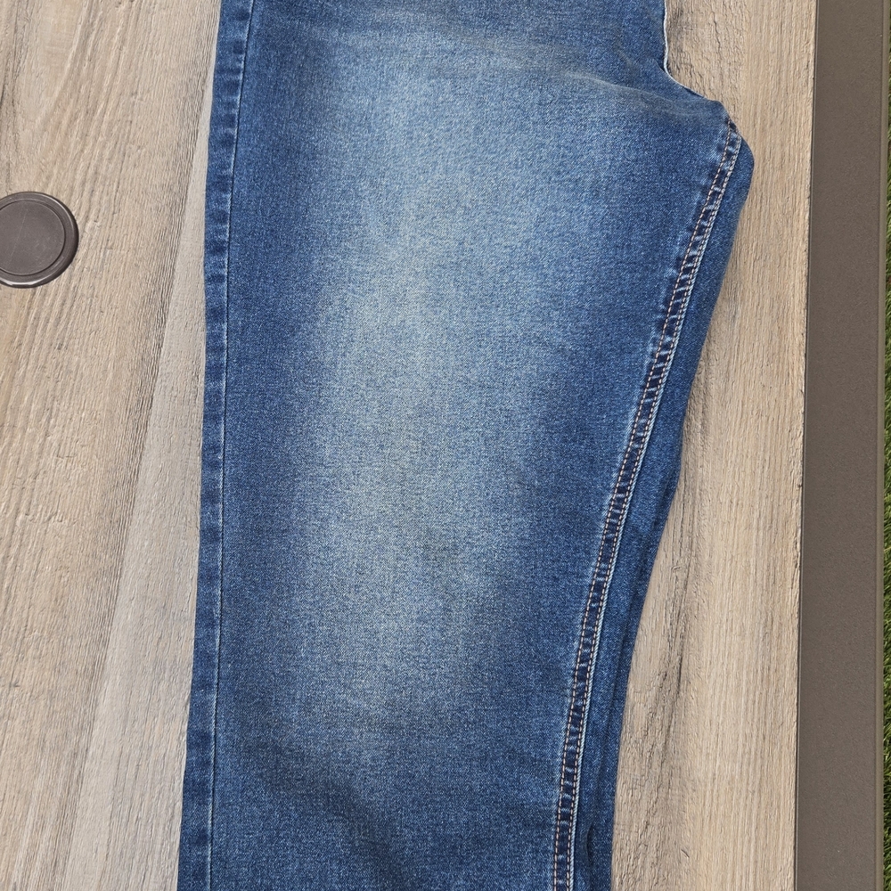 FRYE Women's Croppes Jeans NWOT Sz12 - Picture 3 of 5